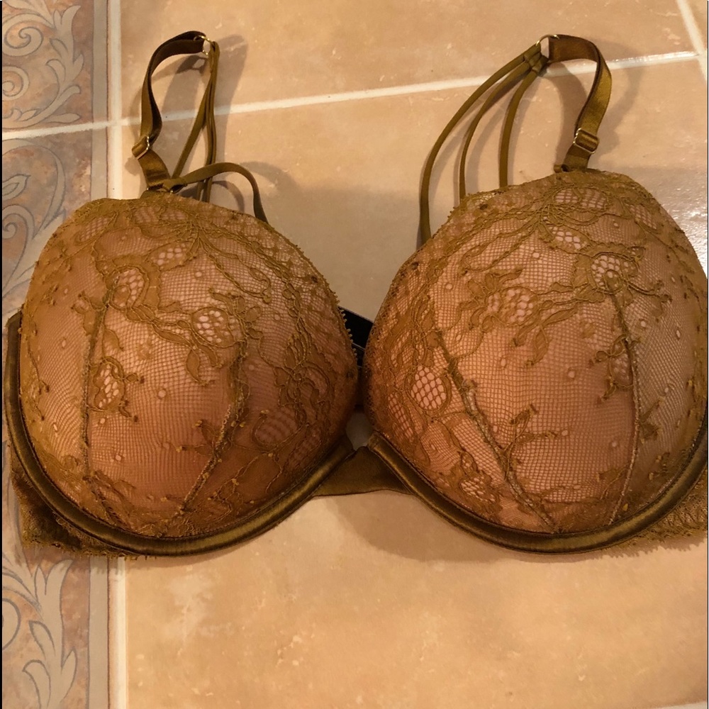 Victoria’s Secret Very Sexy Push Up Bra